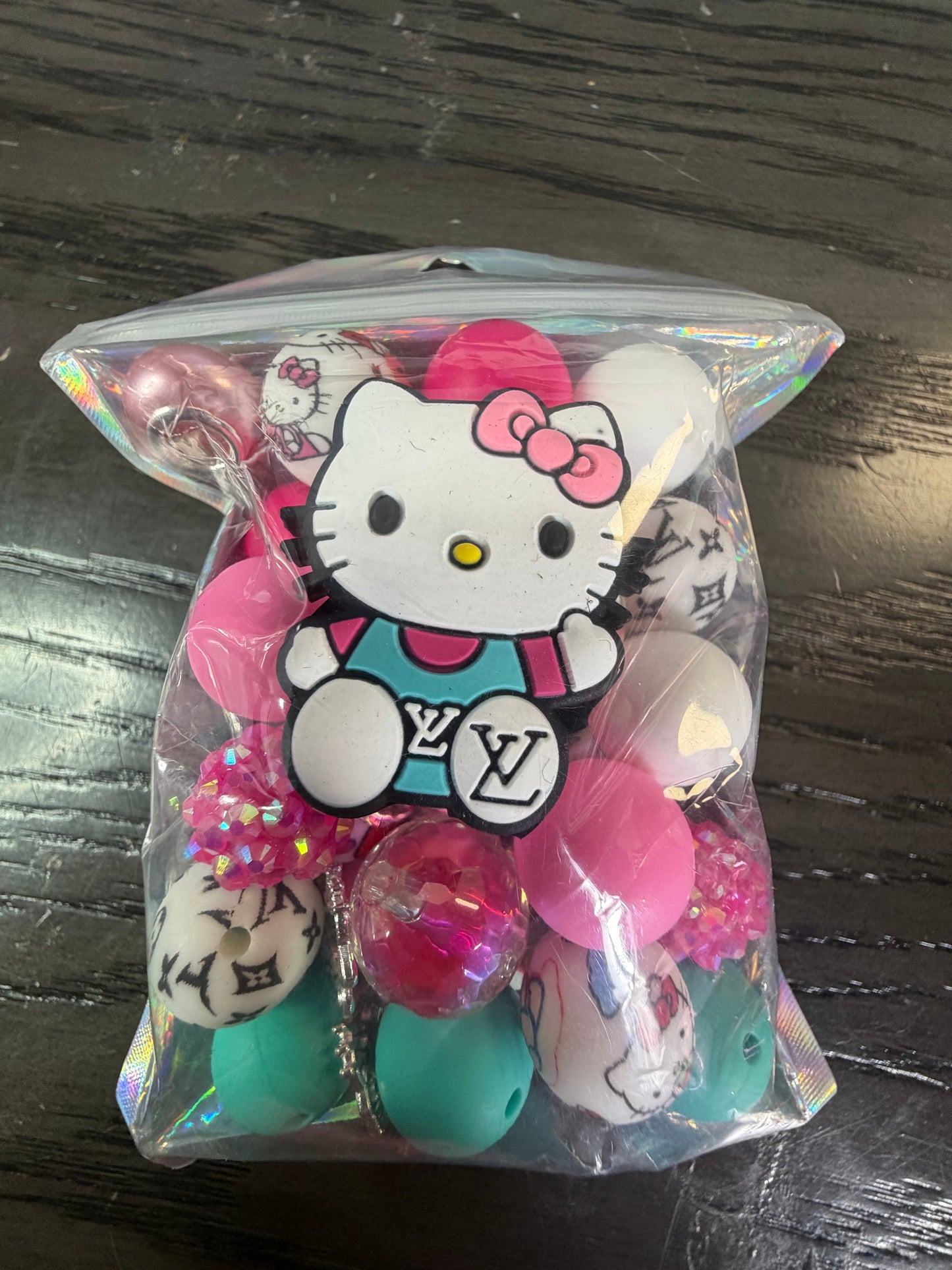 Bead kit lv kitty keychain