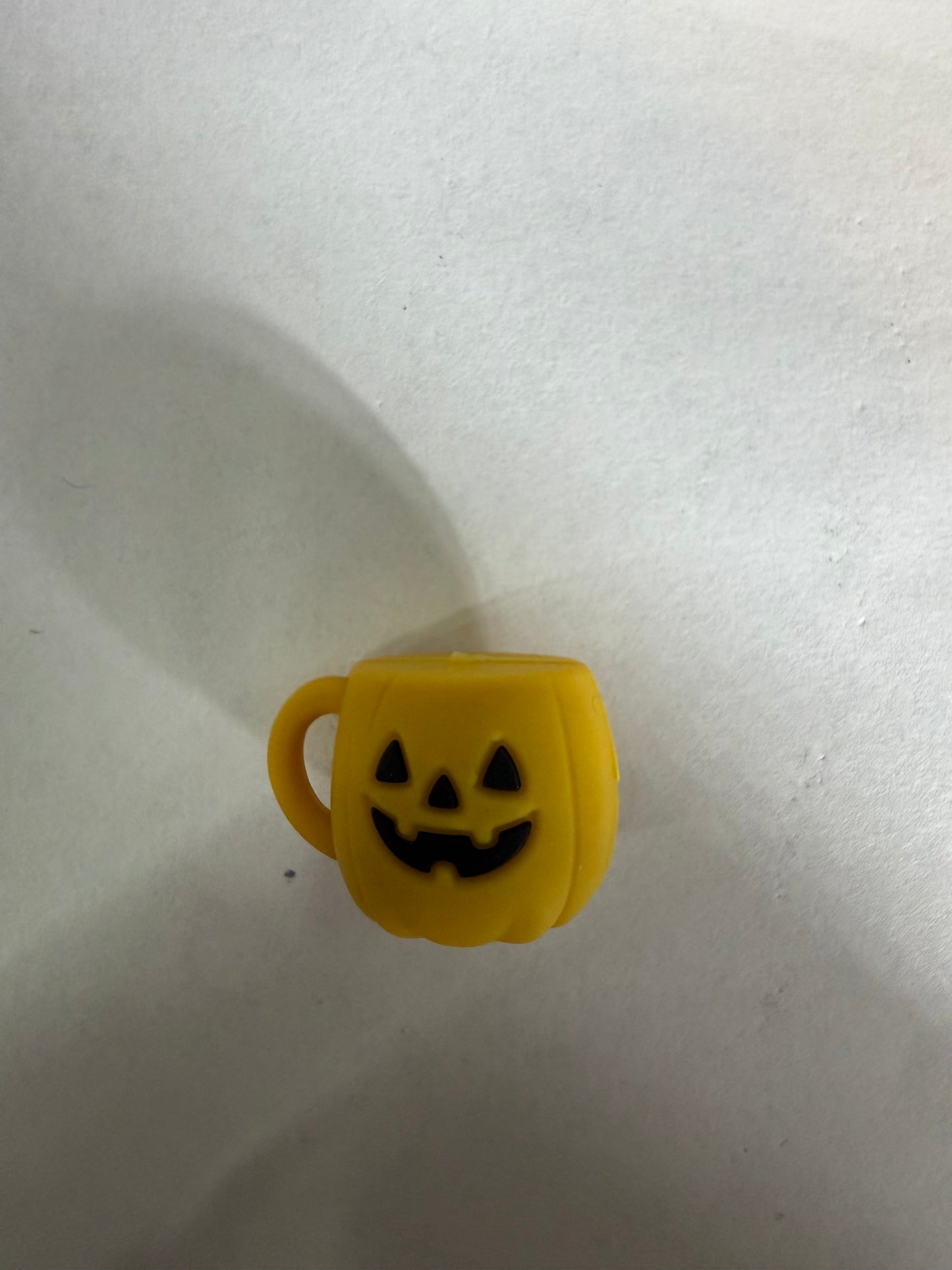 Focal 3d pumpkin coffee mug