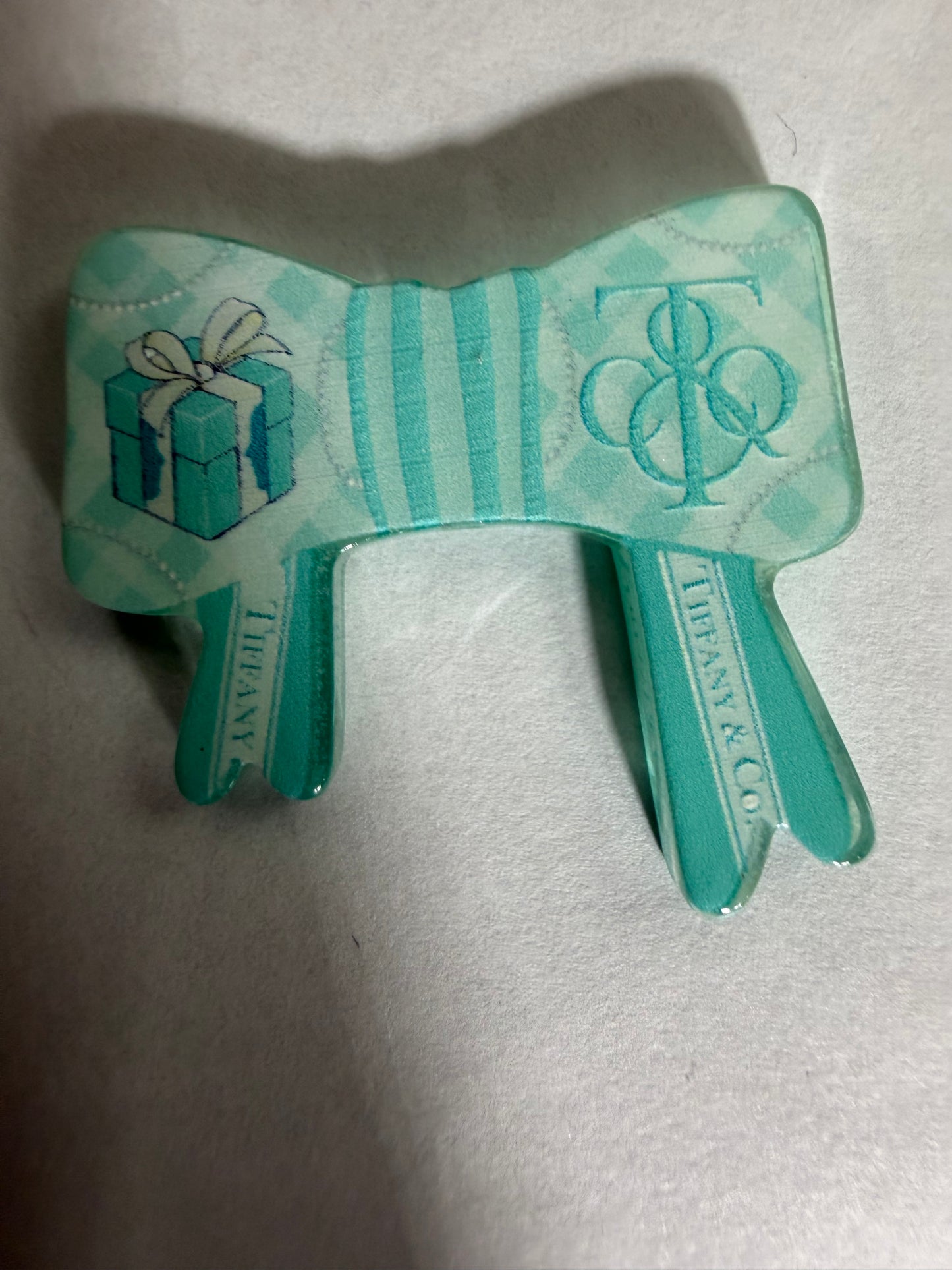 Acrylic focal Tiffany bow