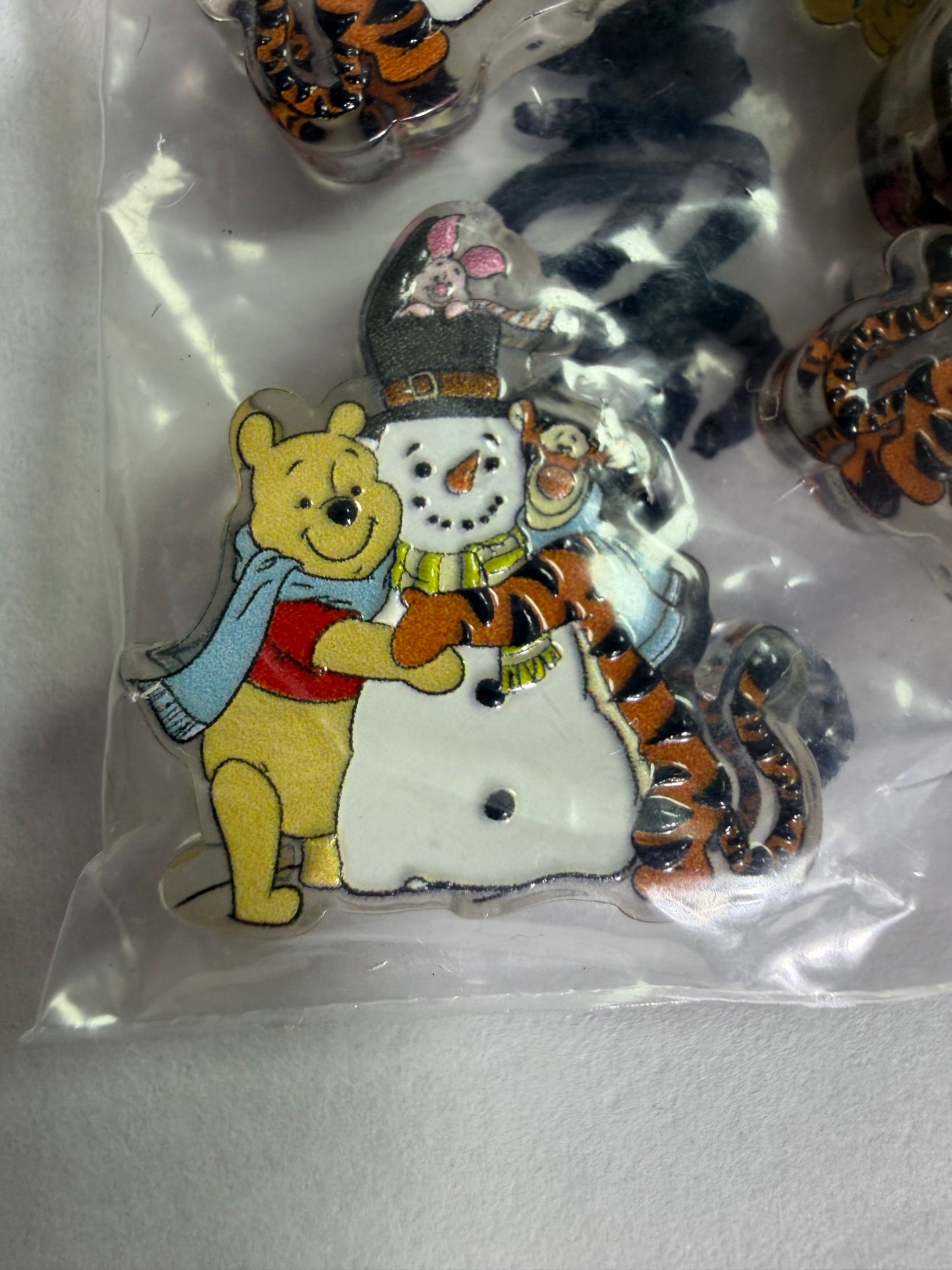Acrylic focal Pooh with friends with snowman