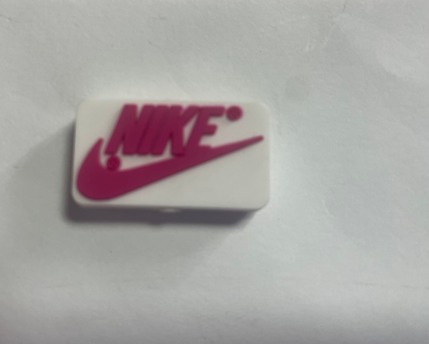 Focal 2d Nike sign pink