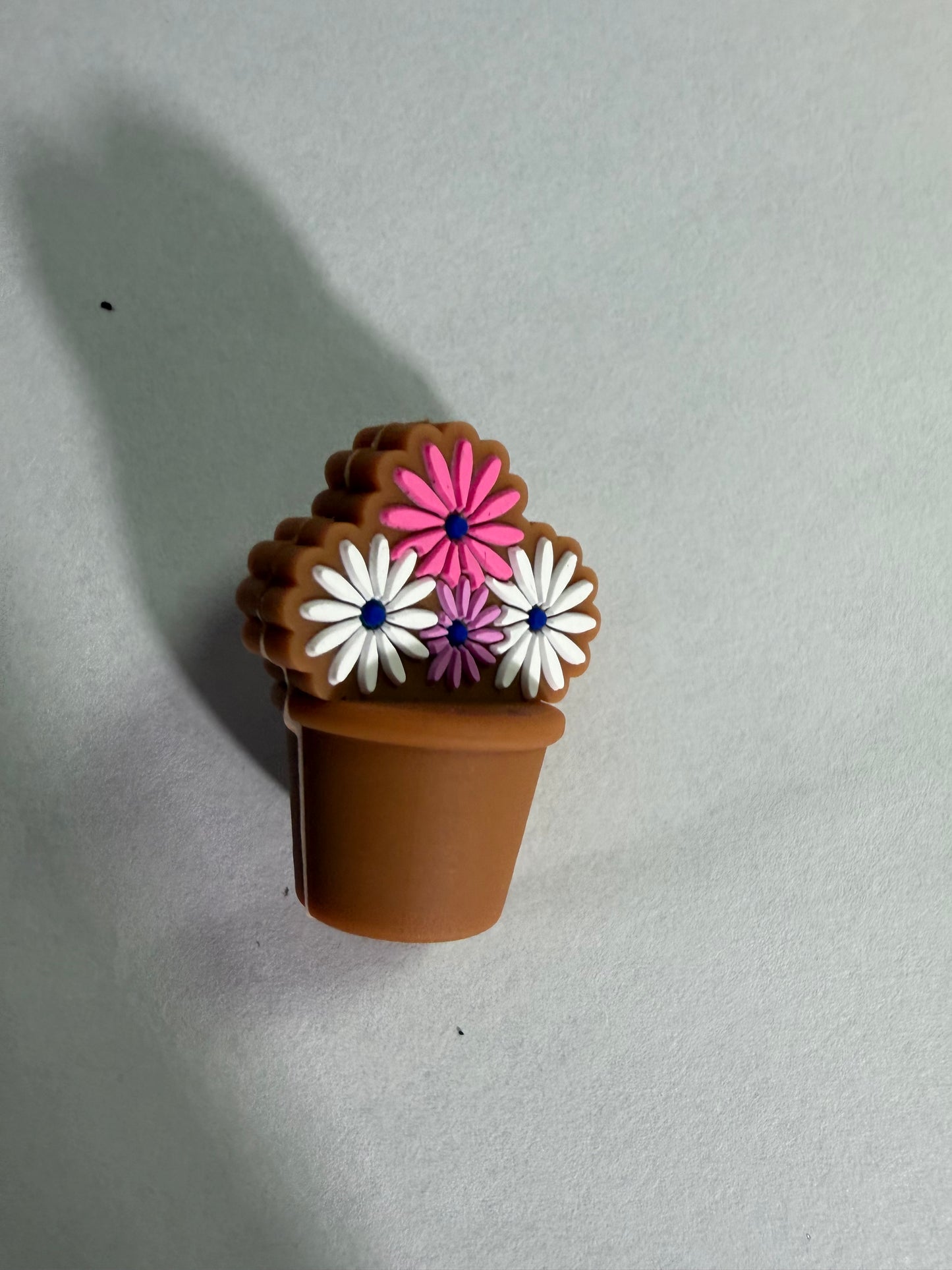 Focal 3d light brown pit flowers