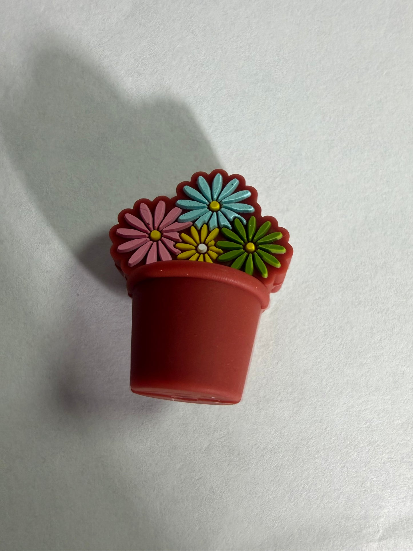 Focal 3d dark brown pot flowers