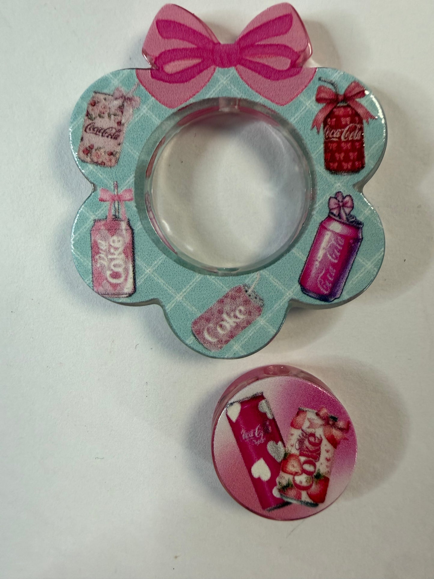 Acrylic focal 2 piece set Wreath all the kinds of Coke soda