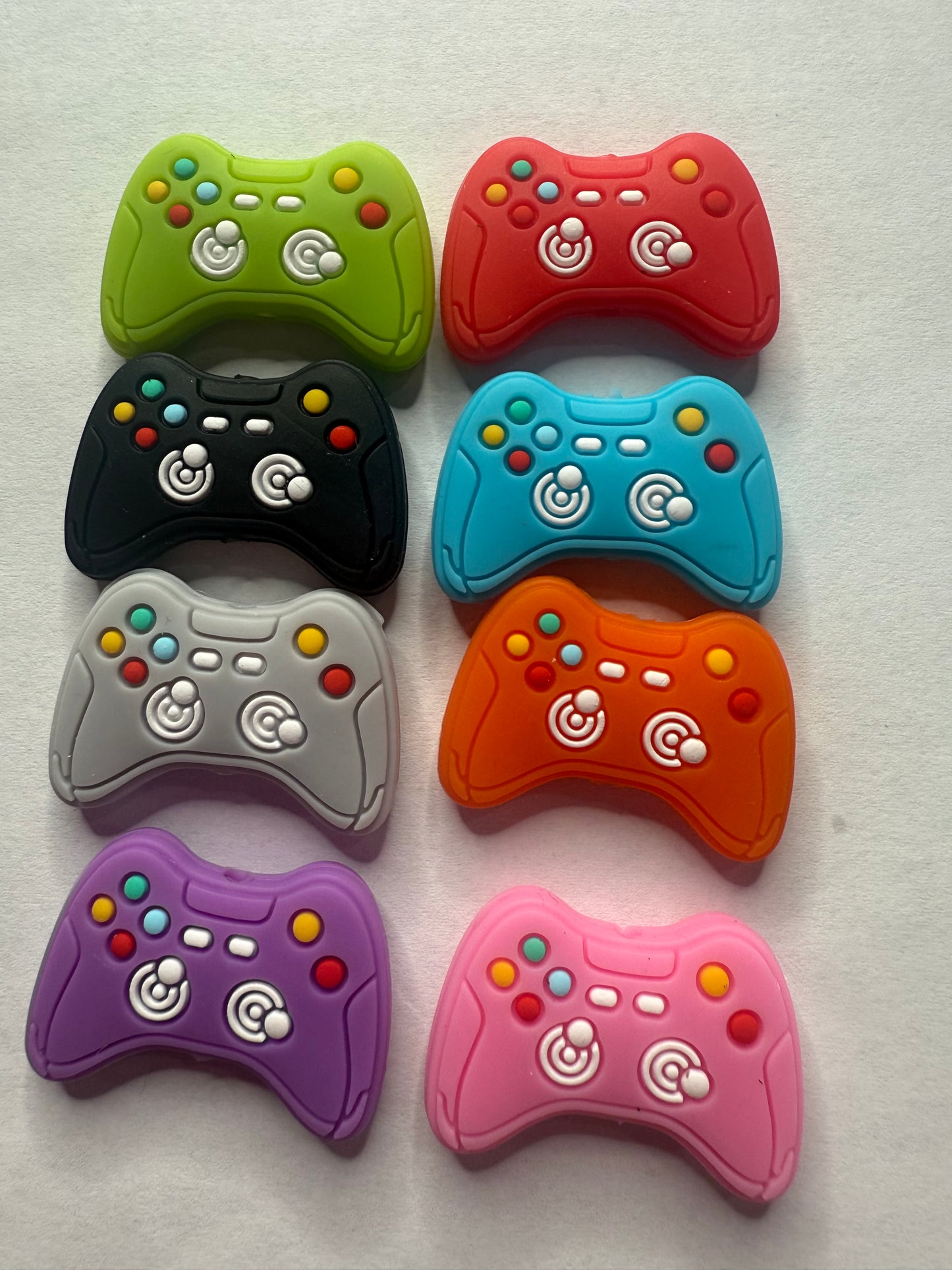 Focal 2d Game controller mystery color