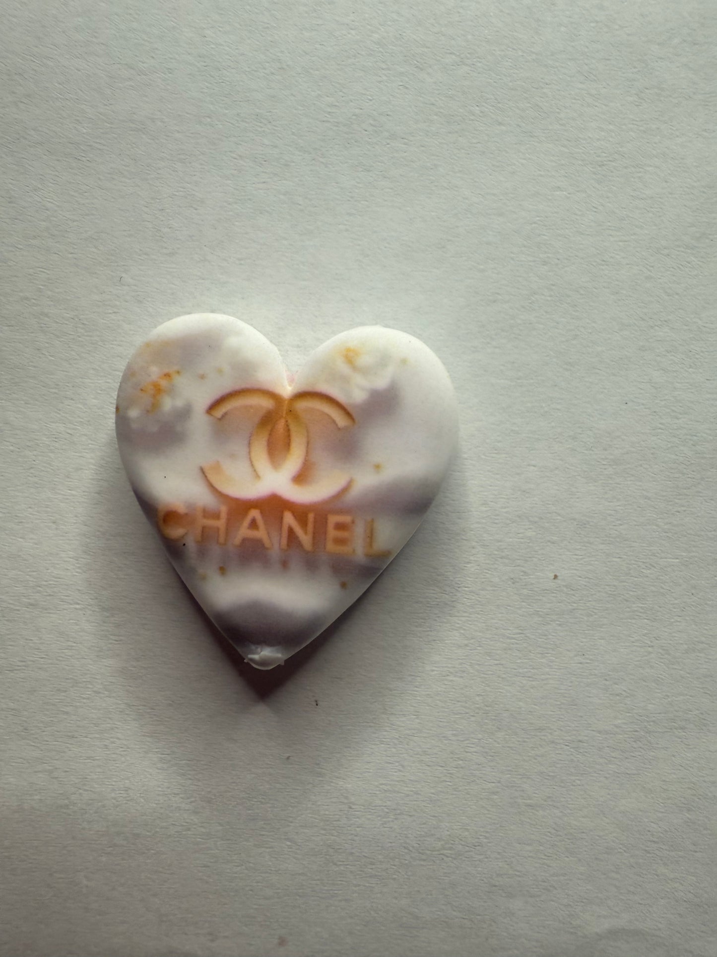 Focal 2d Chanel heart gold