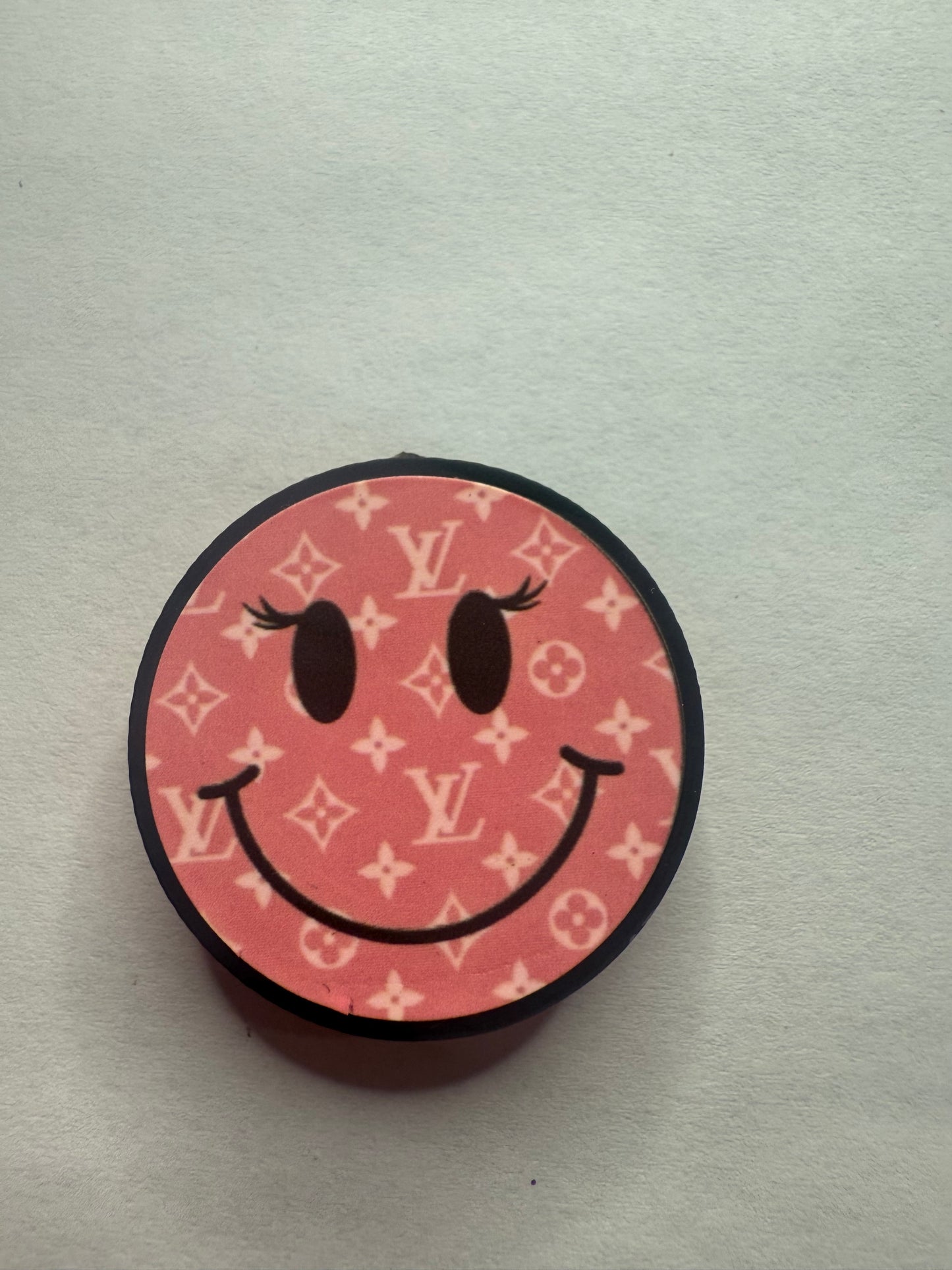 Focal 2d Lv pink smile face