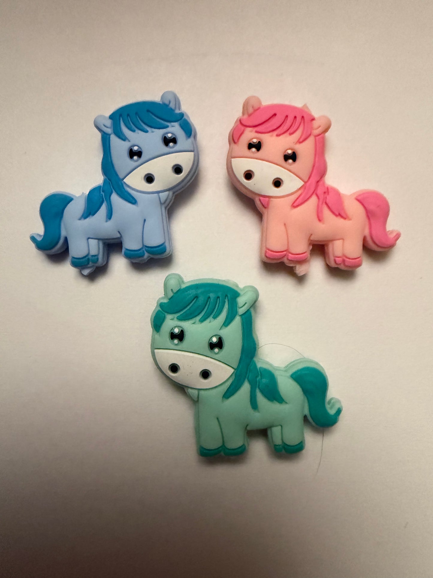 Focal 2d horses mystery color