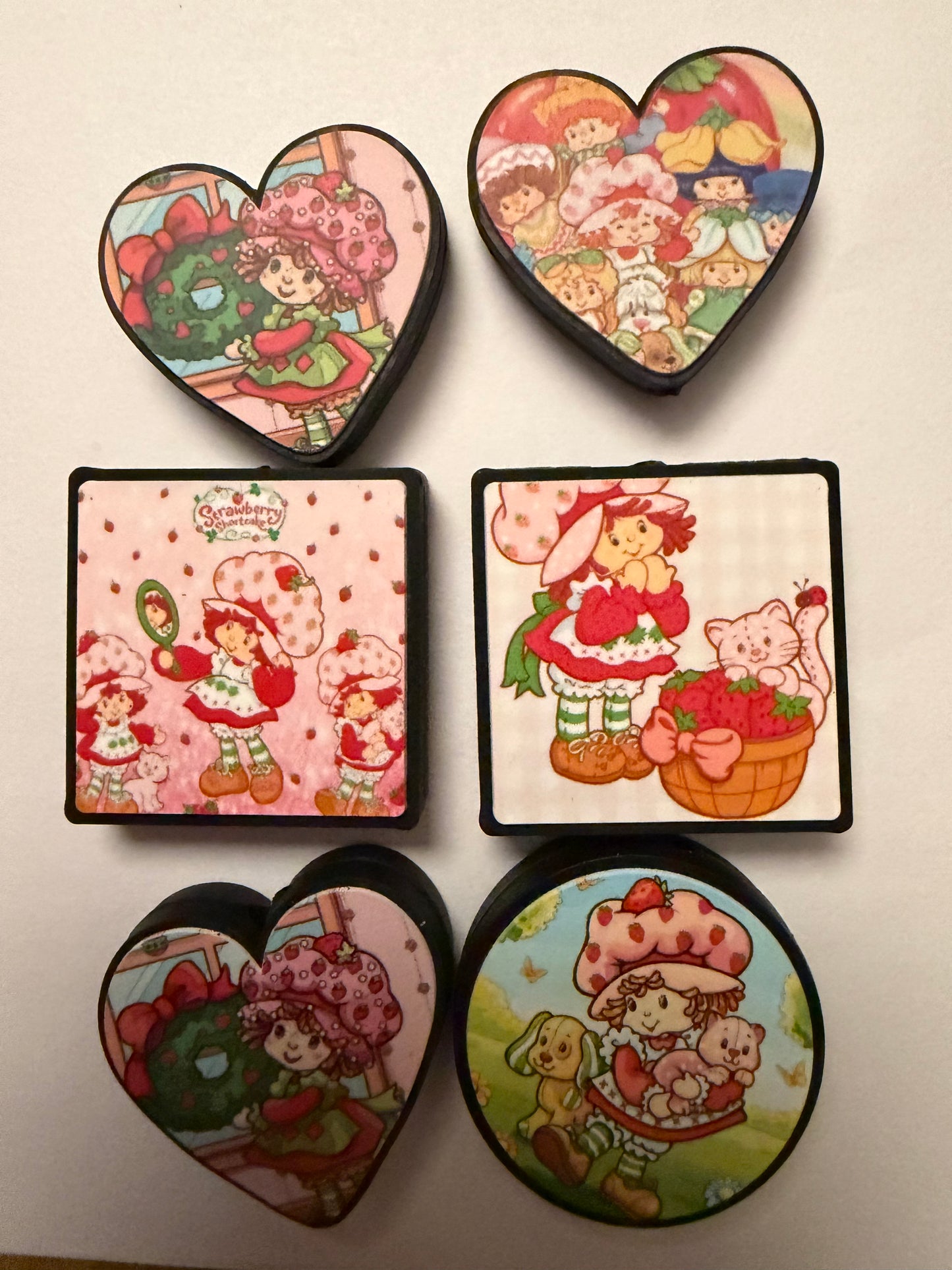 Focal 2d strawberry shortcake glow in dark mystery
