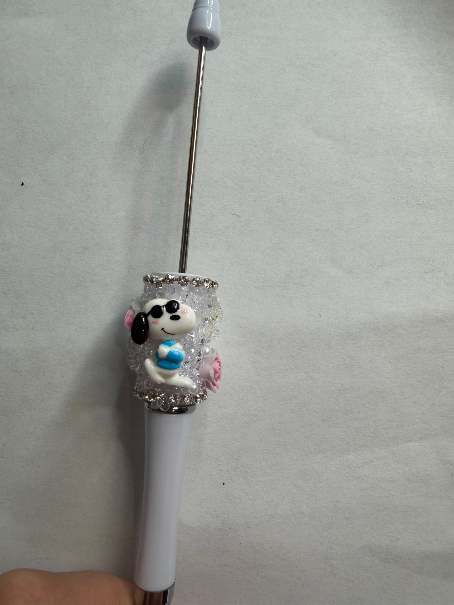 Beadable pens just the pen White snoopy with glasses