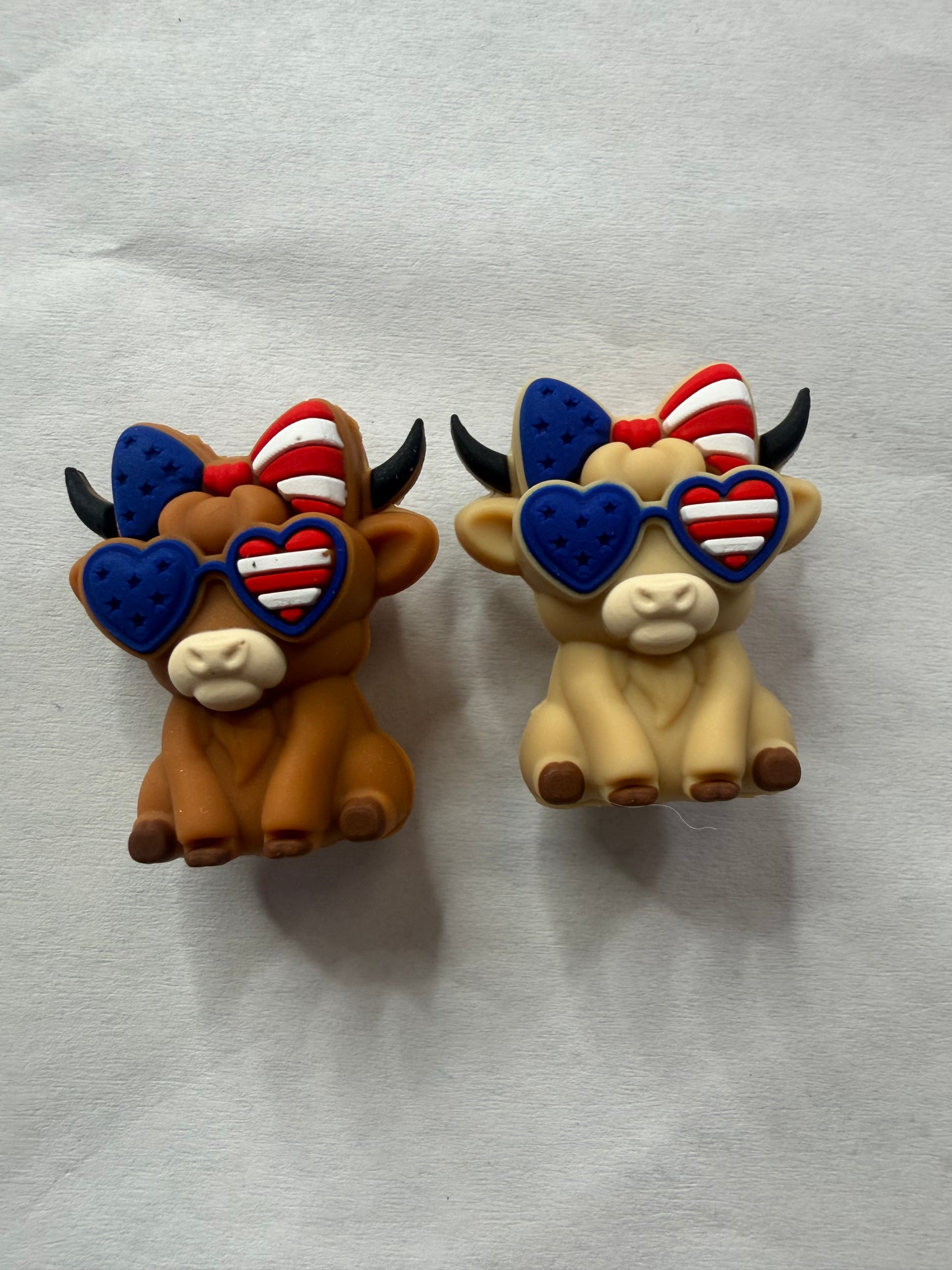 Focal 3d Americana highland cow mystery