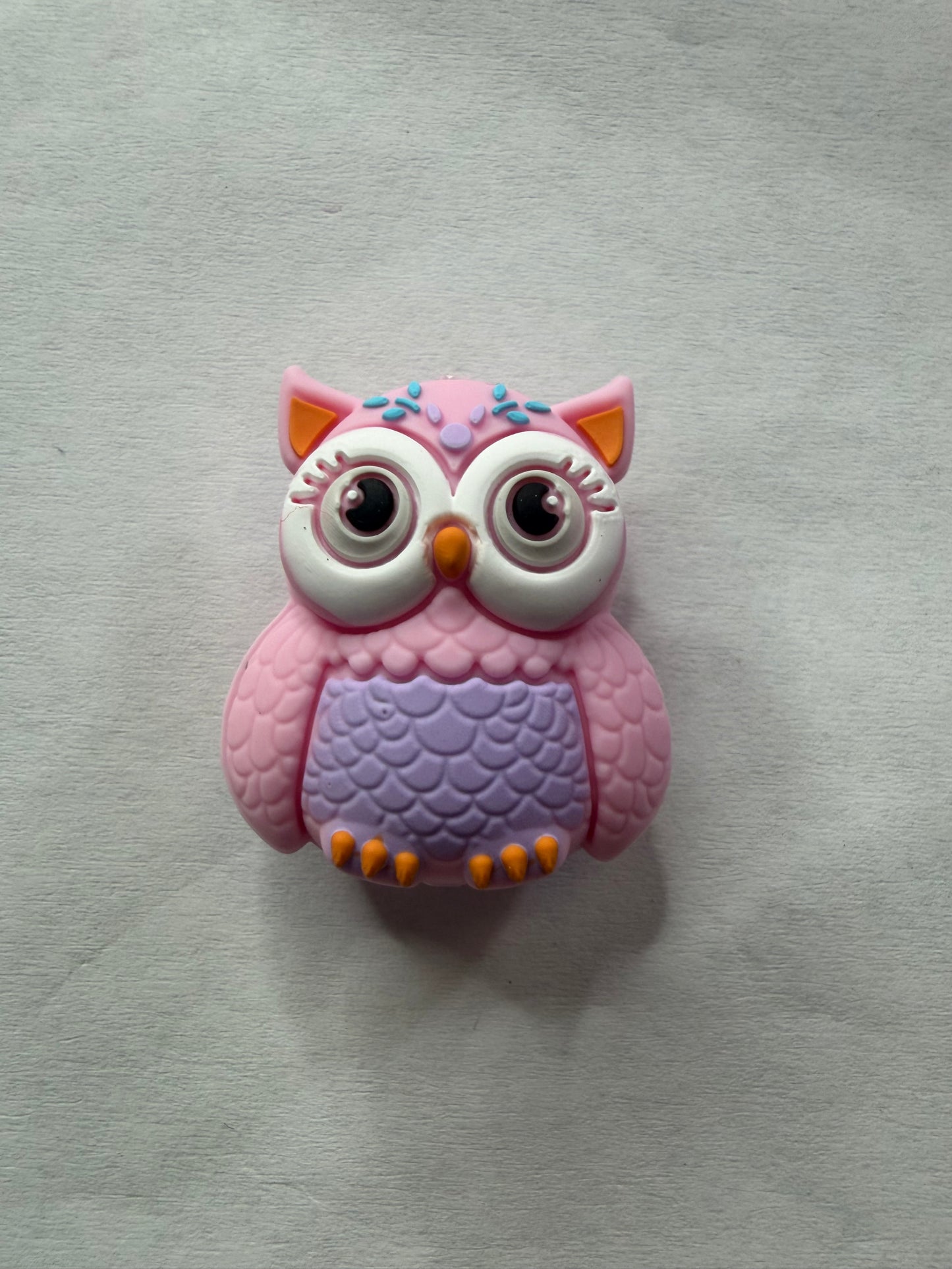 Focal 3d pink and purple owl