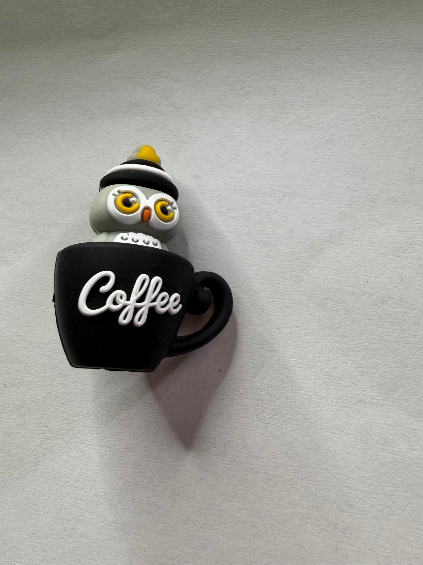Focal 3d owl in coffee cup