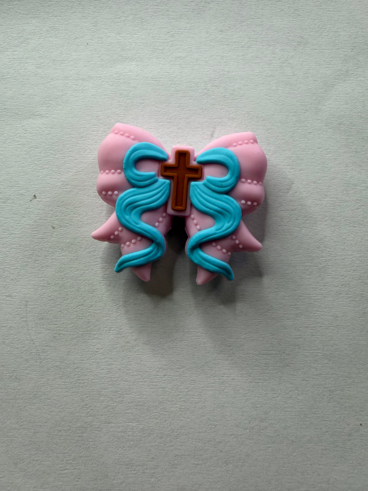 Focal 3d bow with cross
