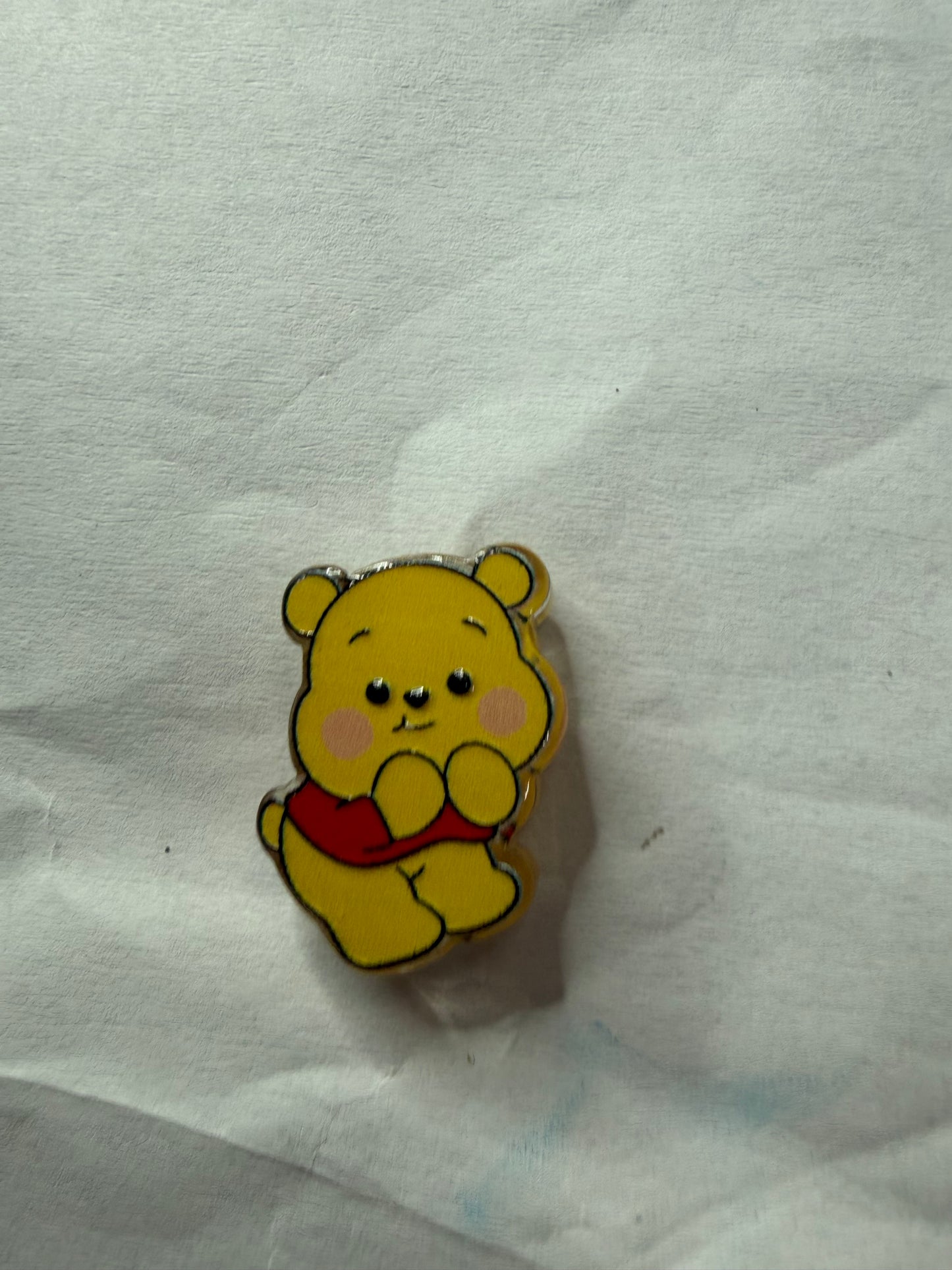 Acrylic focal Pooh with hands
