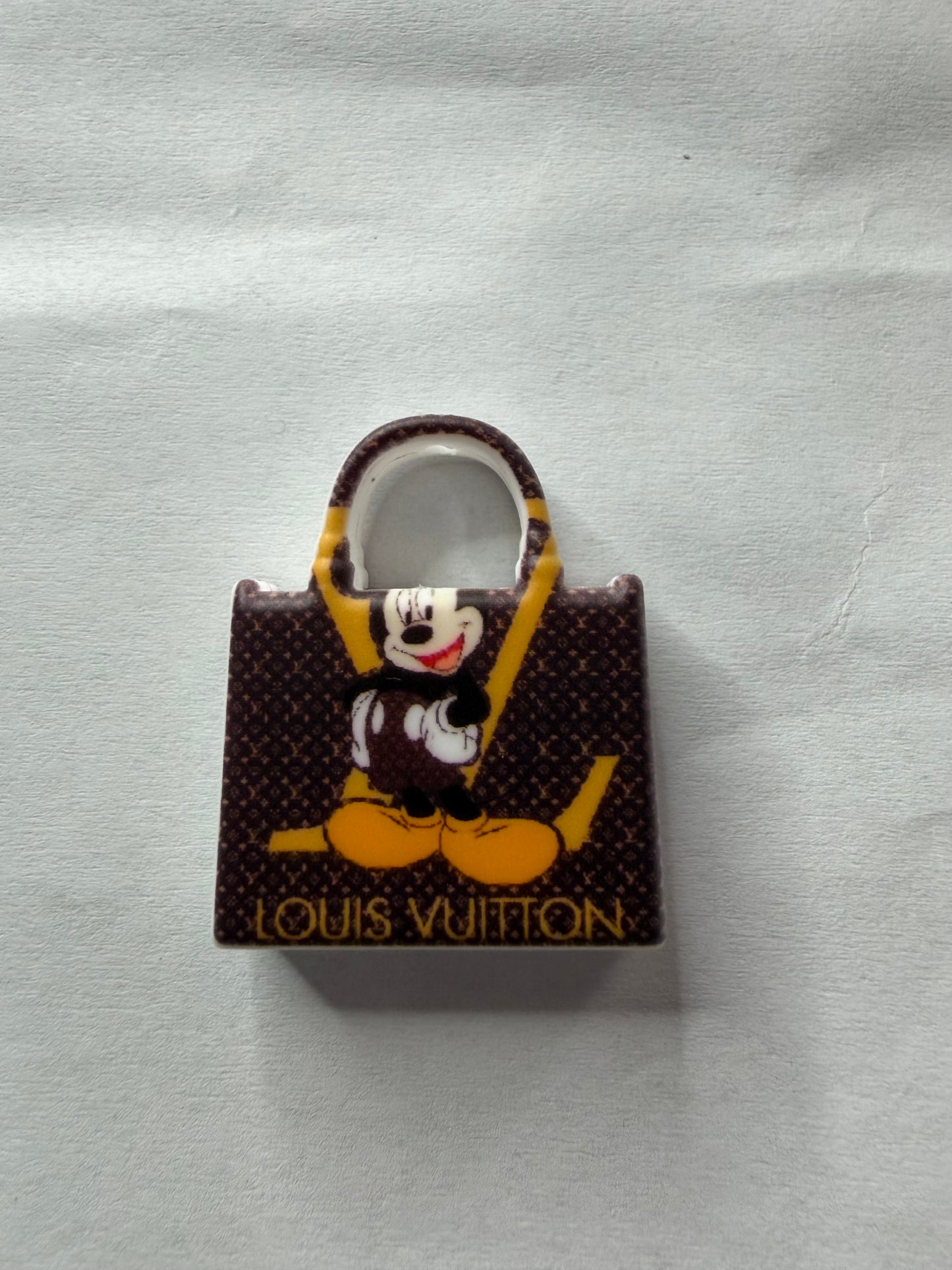 Focal 2d brown and gold lv mouse purse