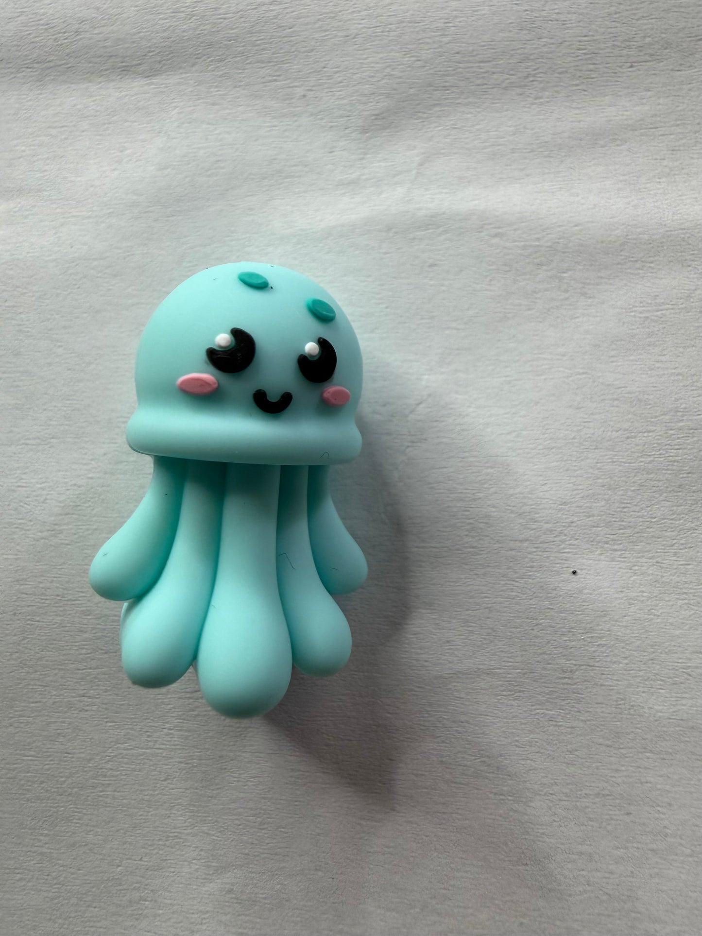 Focal 3d blue jellyfish