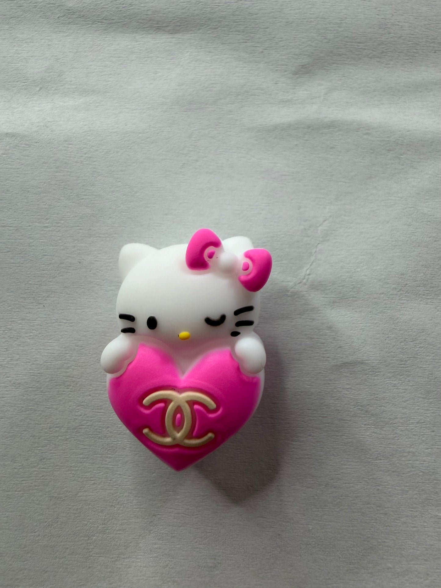 Focal 3d hk cc with pink heart