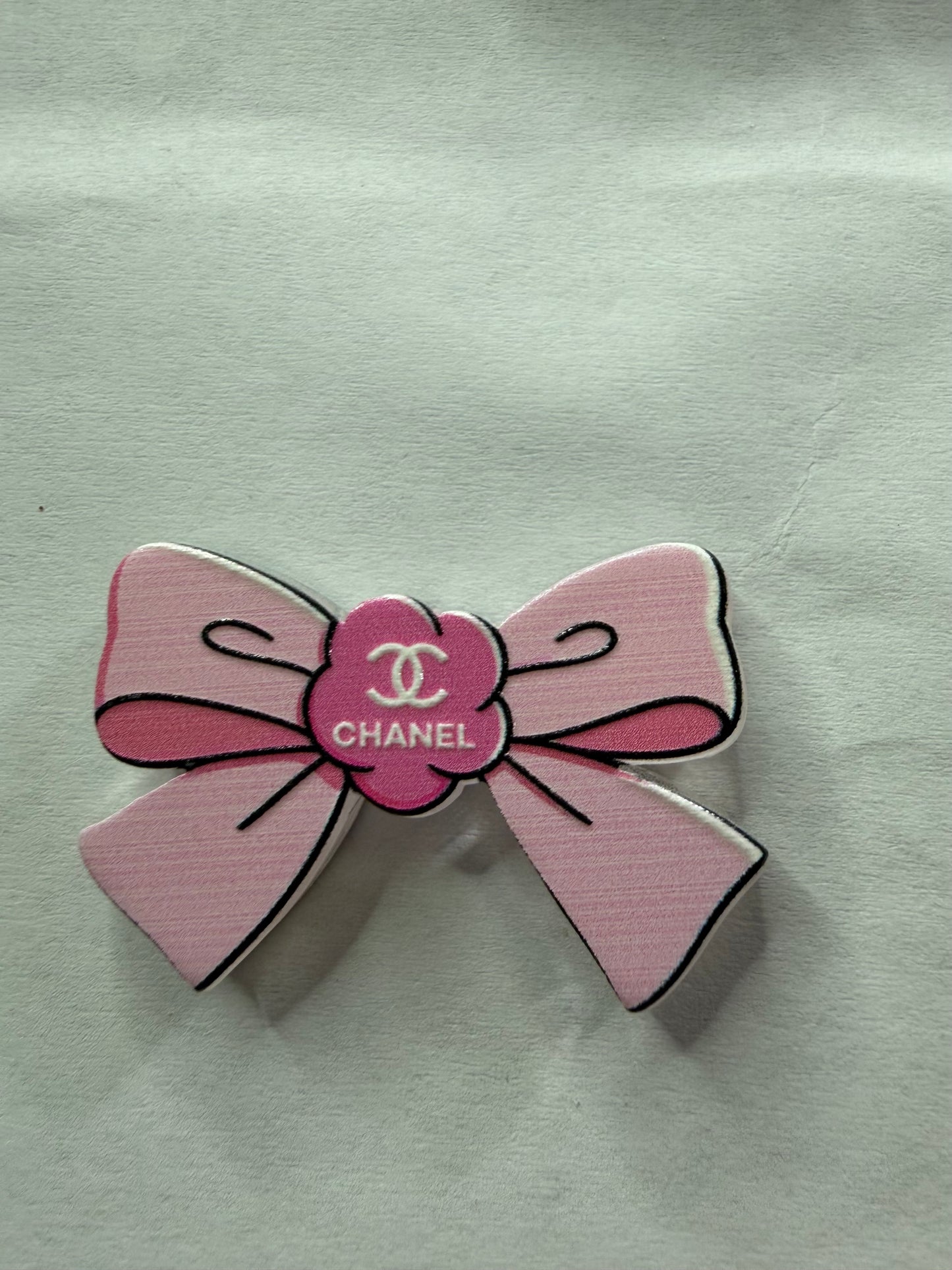 Acrylic focal cc pink bow
