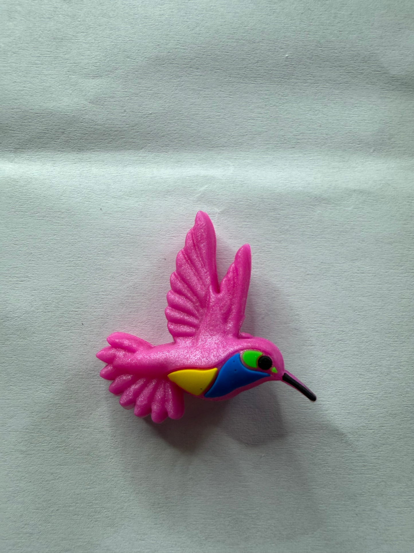 Focal 3d pink hummingbird