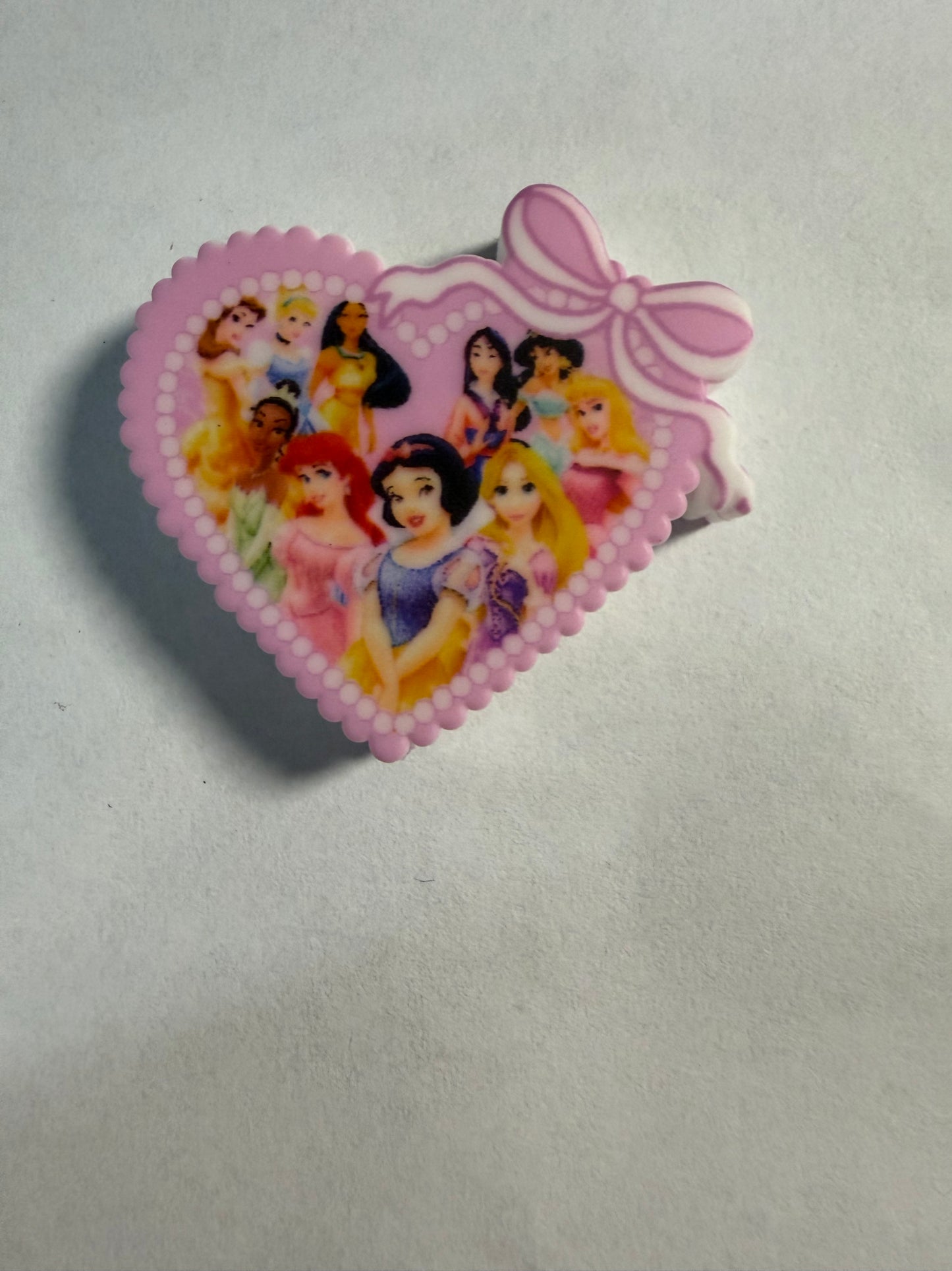 Focal 2d heart with bow princess