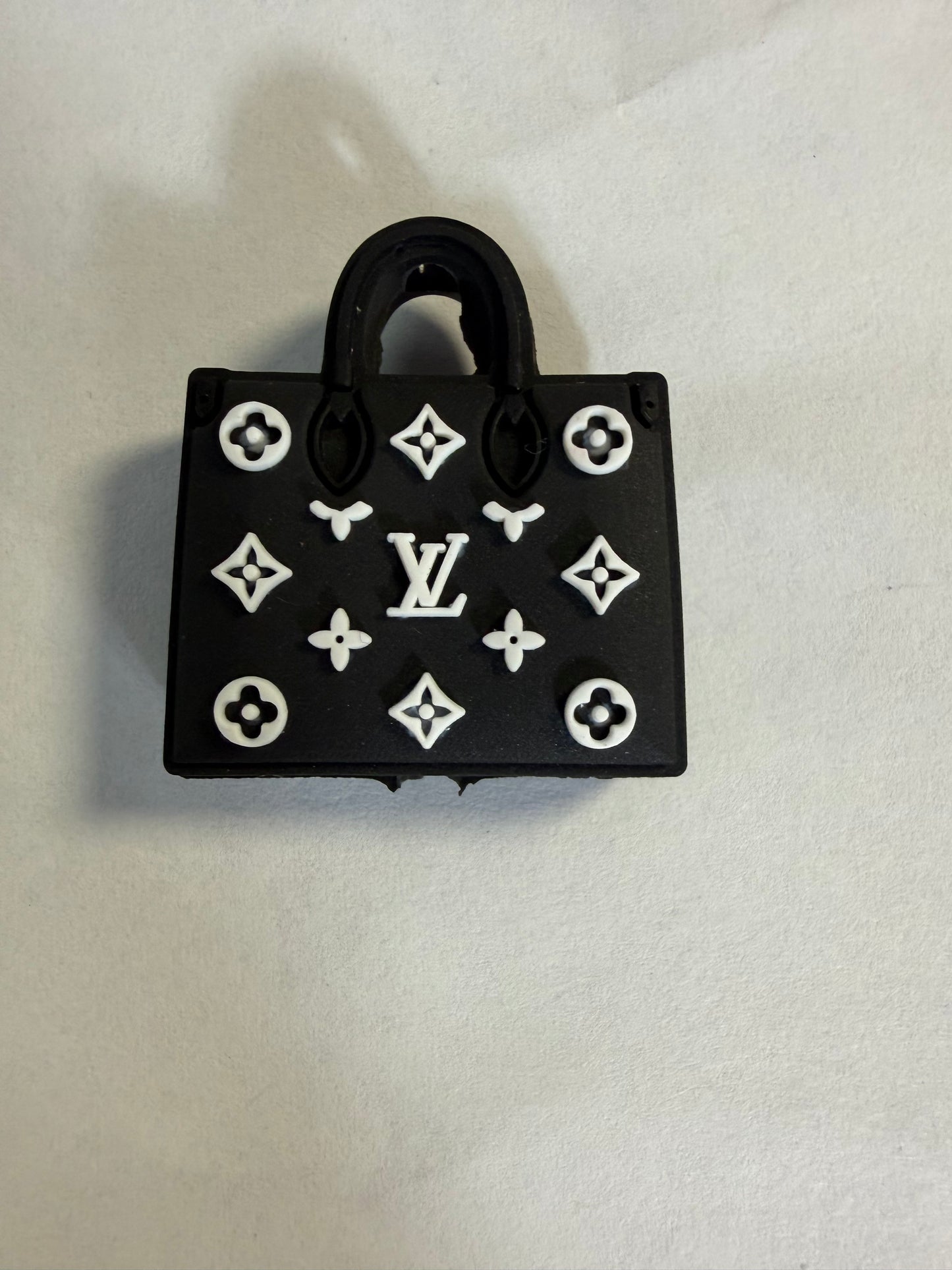 Focal 2d lv black and white purse