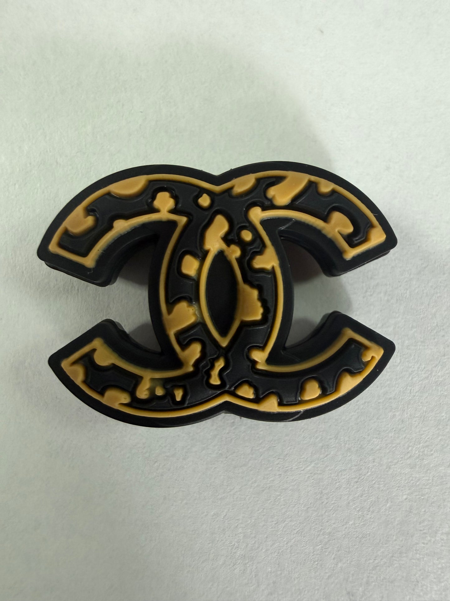 Focal 2d cc tan and black letters