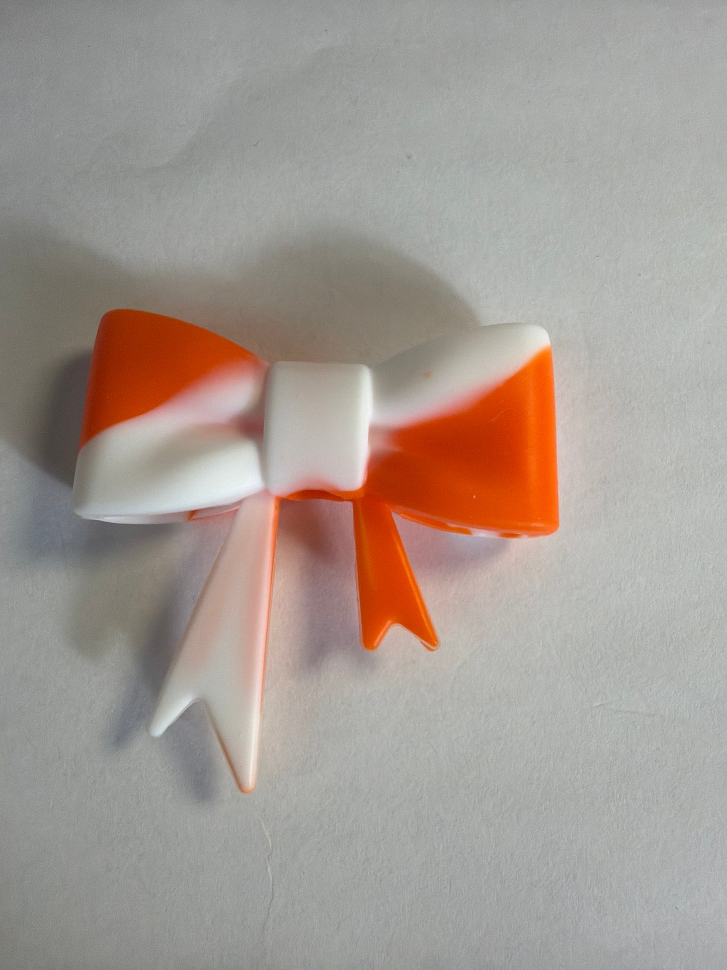 Focal 3d bigger bow Orange and white