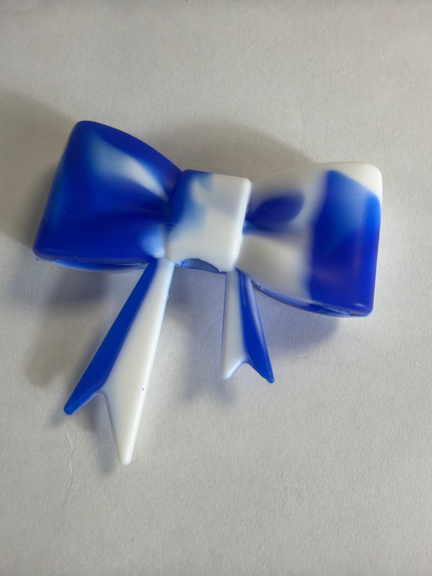 Focal 3d bigger bow Navy and white