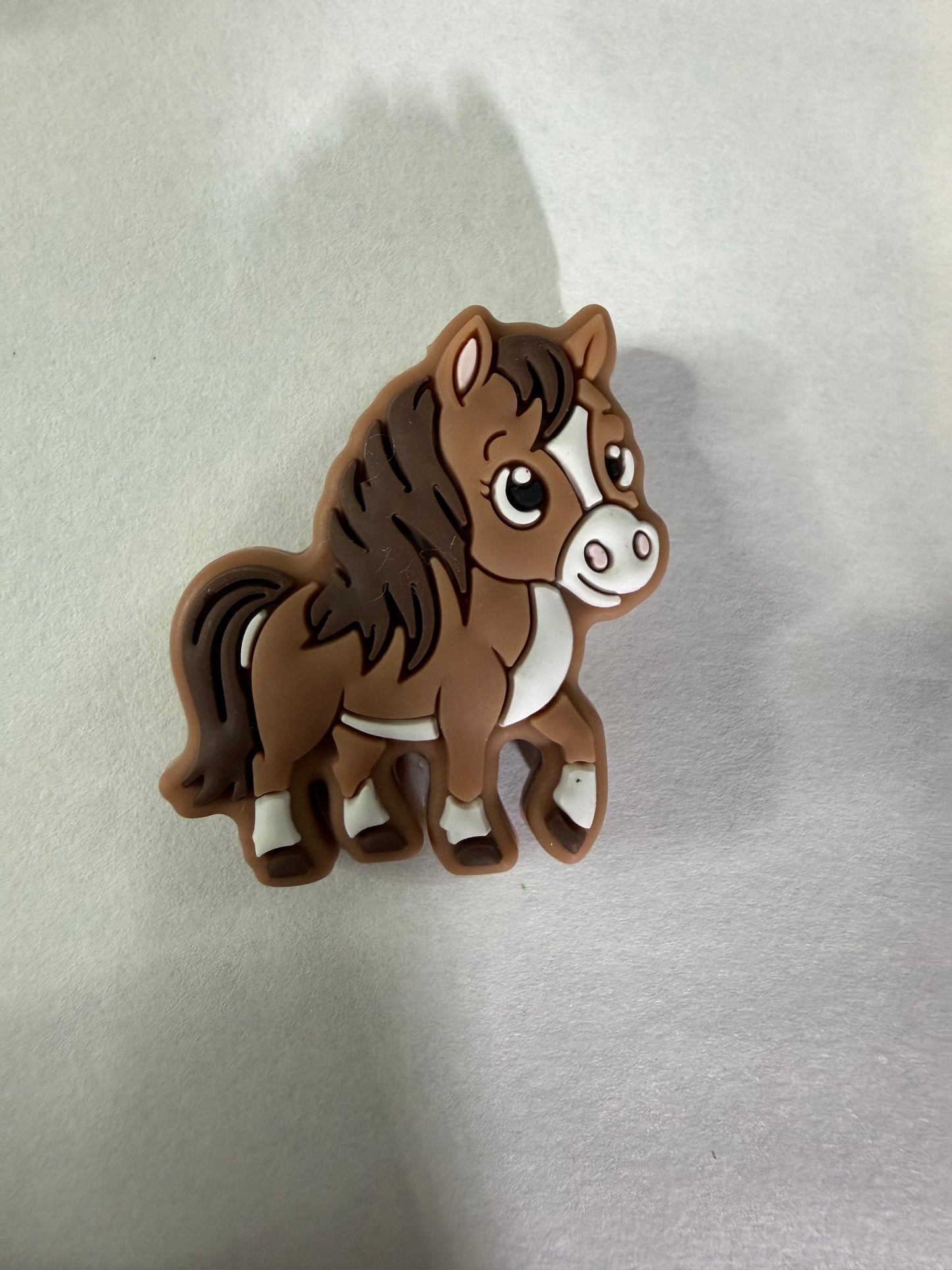 Focal 2d brown horse