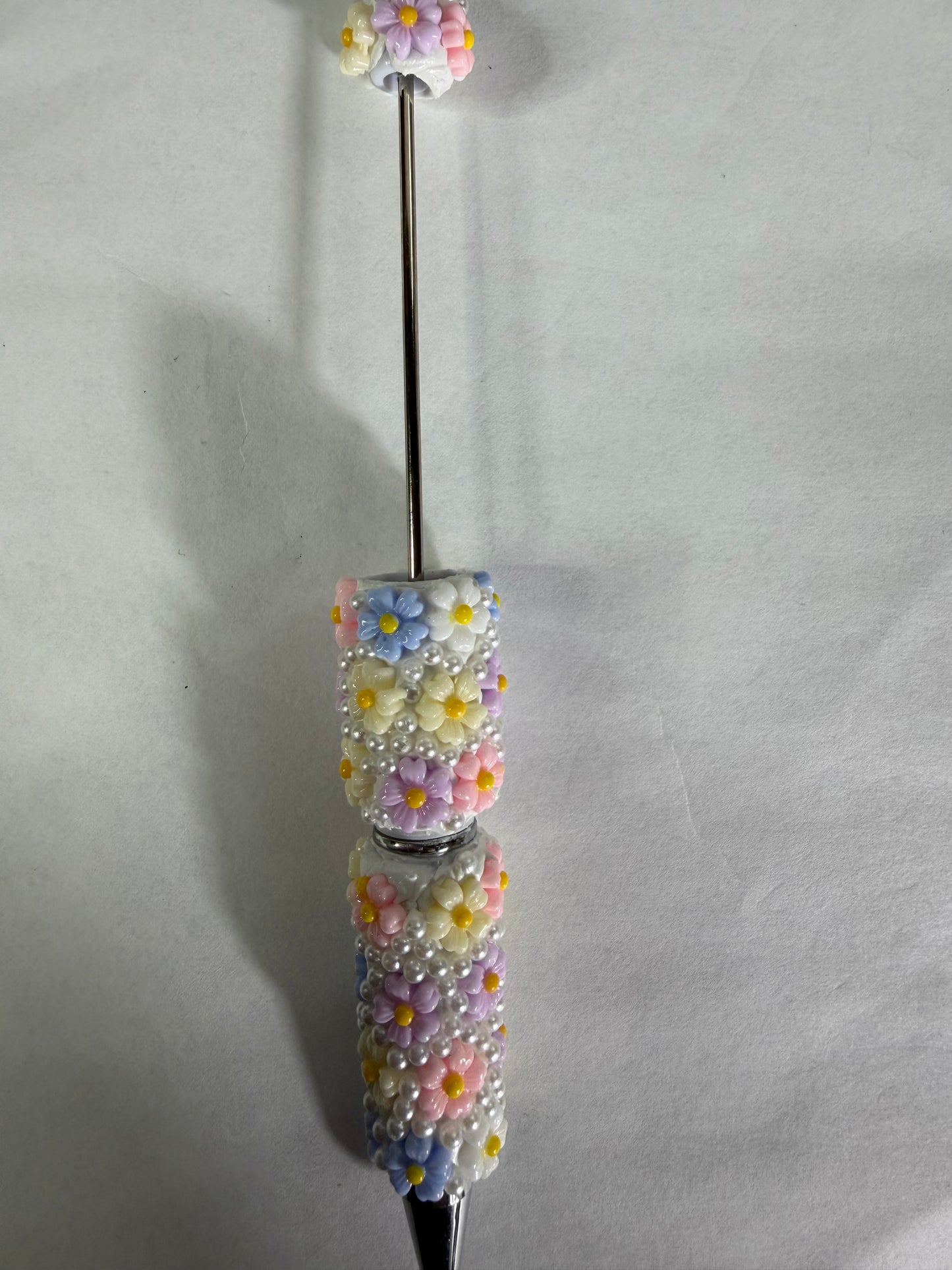 Beadable pen just the one Multi color daisys