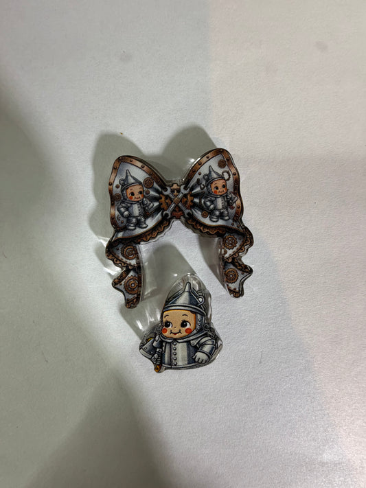 Acrylic focal 2 piece set Bow tin man