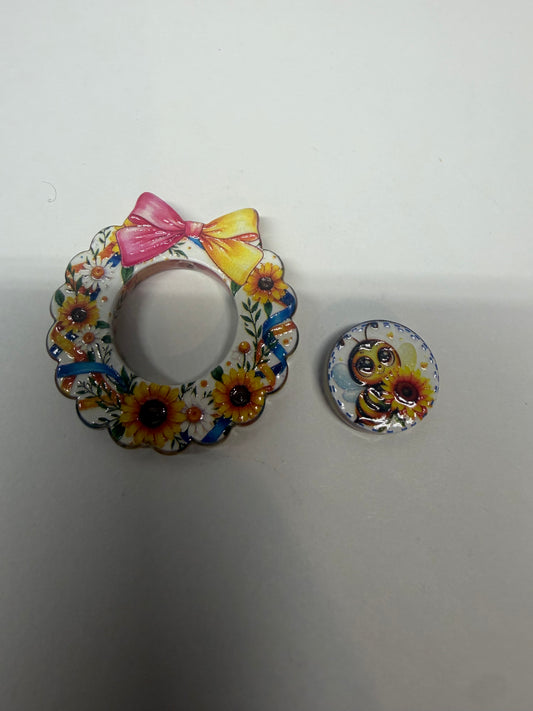 Acrylic focal 2 pieces wreath sunflower and bee