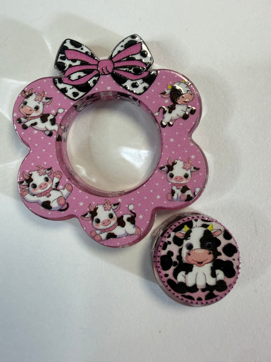 Acrylic focal 2 piece set wreath Black and white cow
