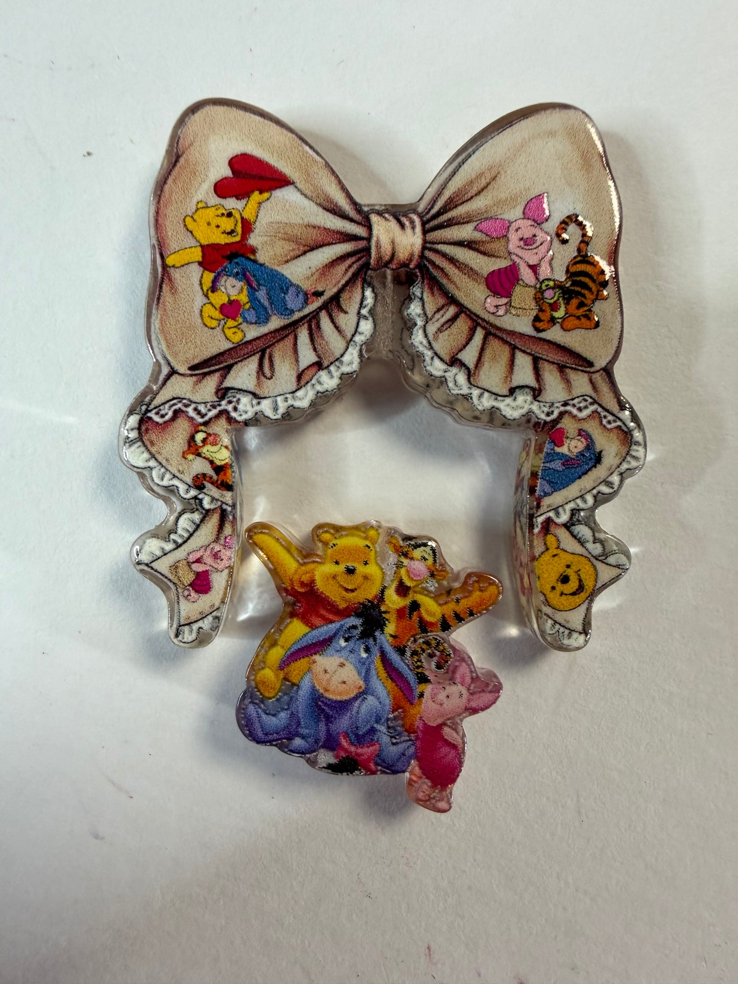 Acrylic focal 2 piece set Bow Pooh with all 3 friends
