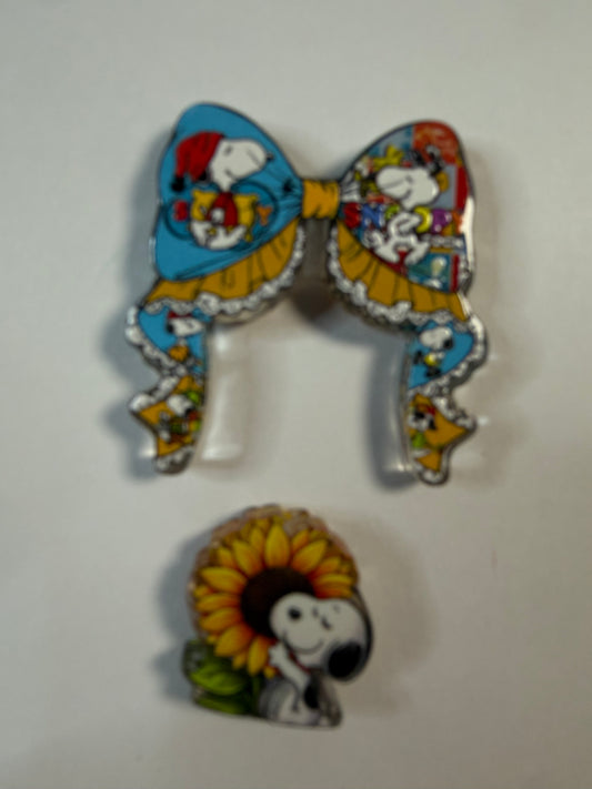 Acrylic focal 2 piece set bow snoopy with sunflower