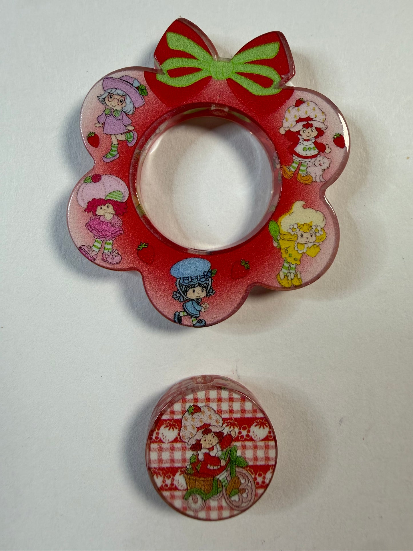 Acrylic focal 2 piece set Bow strawberry girl with friend
