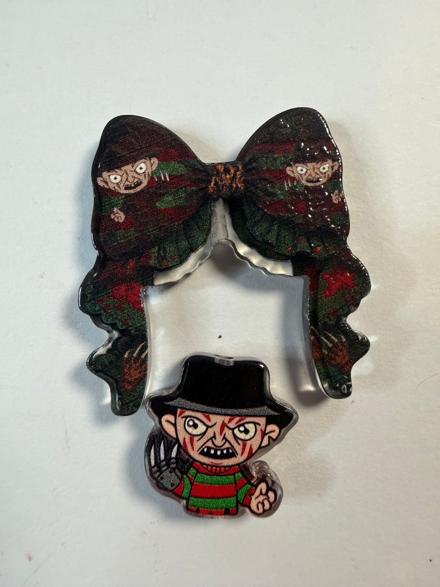 Acrylic focal 2 piece set Bow Freddy Halloween