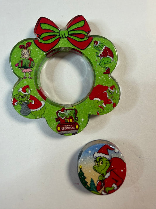 Acrylic focal 2 piece set Wreath grinch