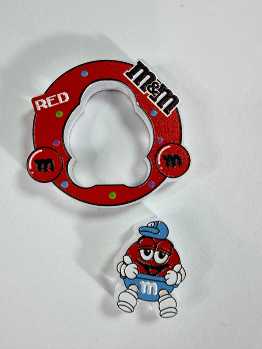 Acrylic focal 2 piece set wreath red m&m