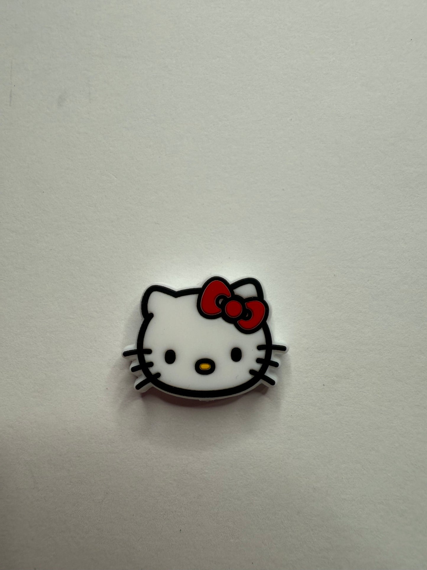 Focal hello kitty head red bow