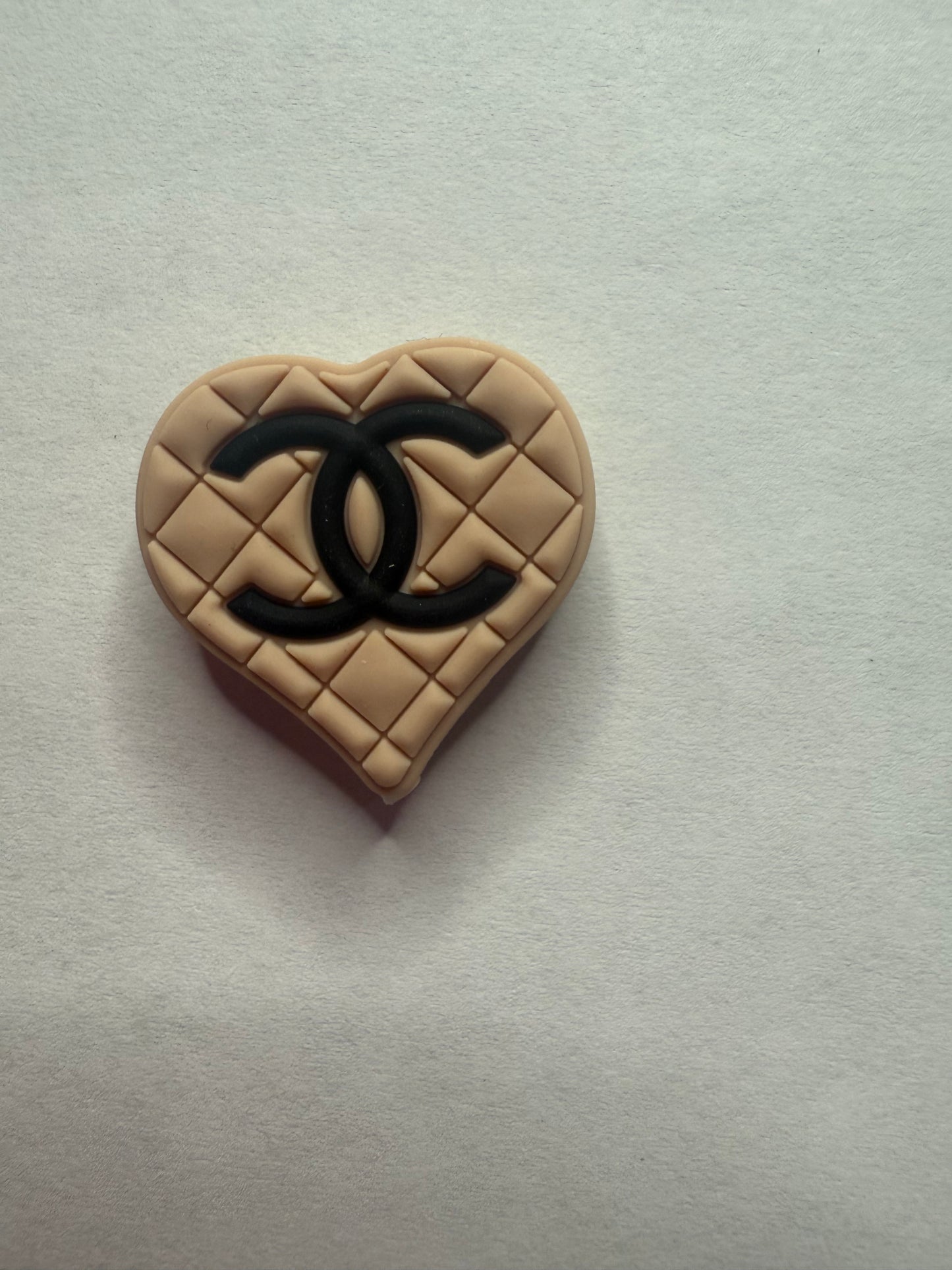 Focal 2d Chanel brown heart