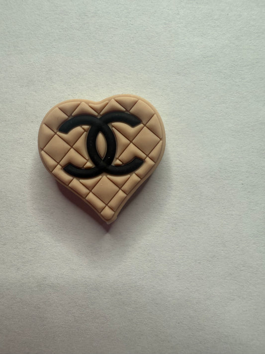 Focal 2d Chanel brown heart