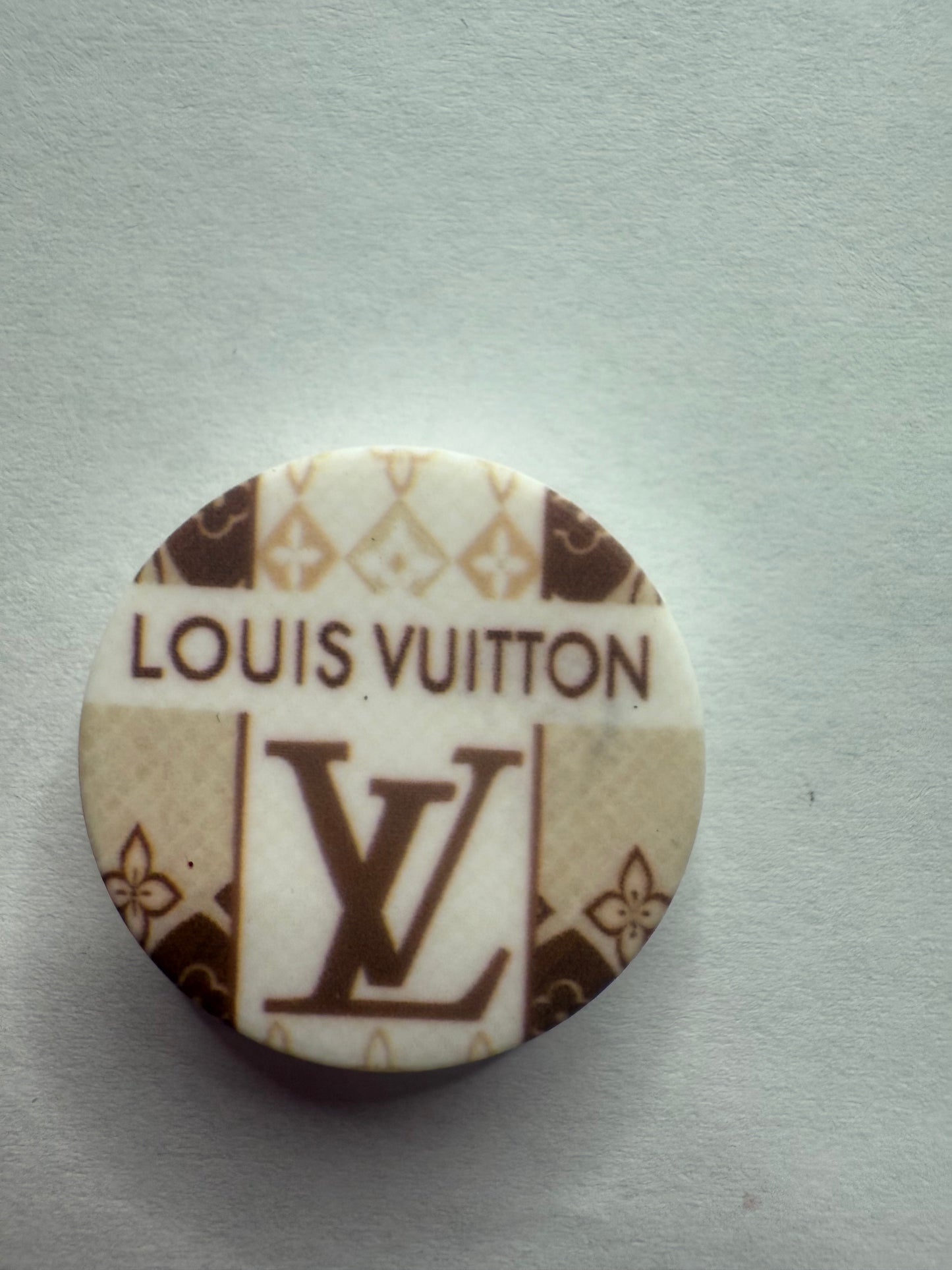Focal 2d Lv round brown and tan