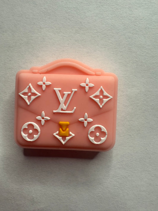 Focal 2d Lv pink purse