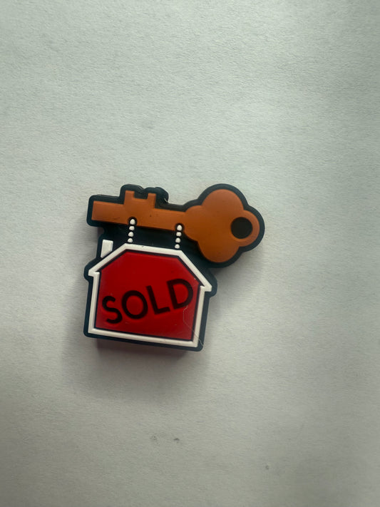 Focals 2d Sold key with house realtor