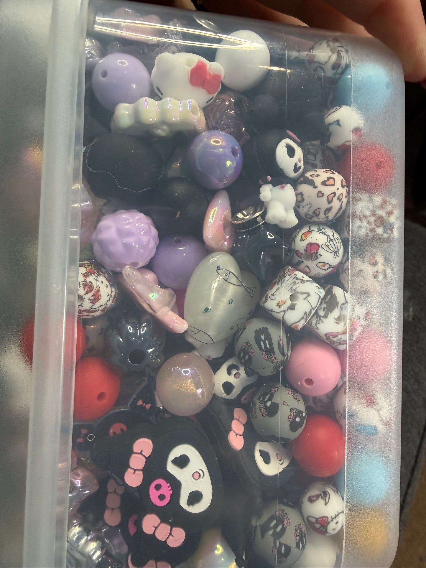 Bead scoops hello kitty theme