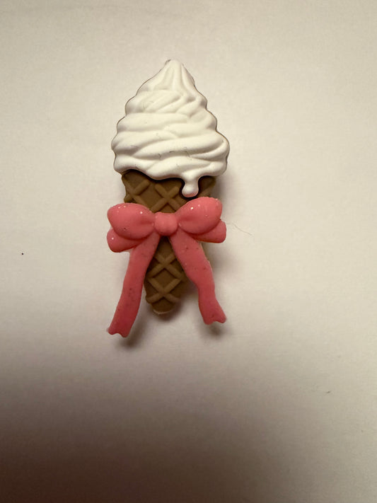 Focal 3d ice cream with pink bow