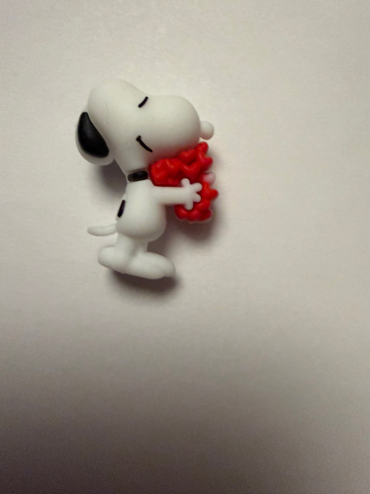 Focal 3d snoopy with hearts