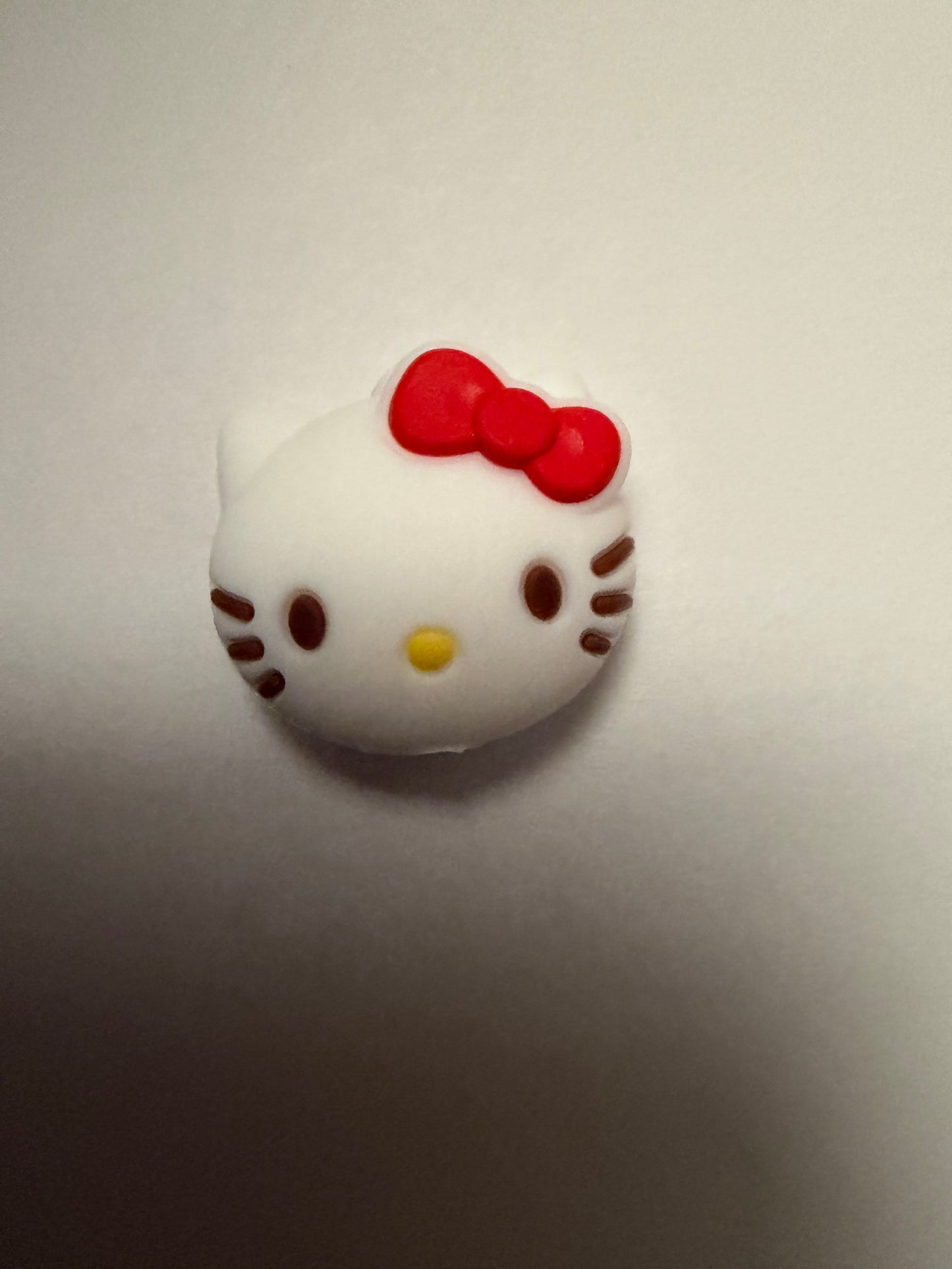 Focal 3d hello kitty head with red bow